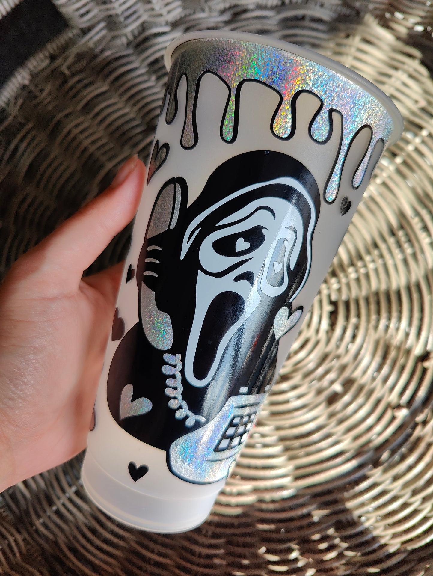 No you hang up 24oz cold cup