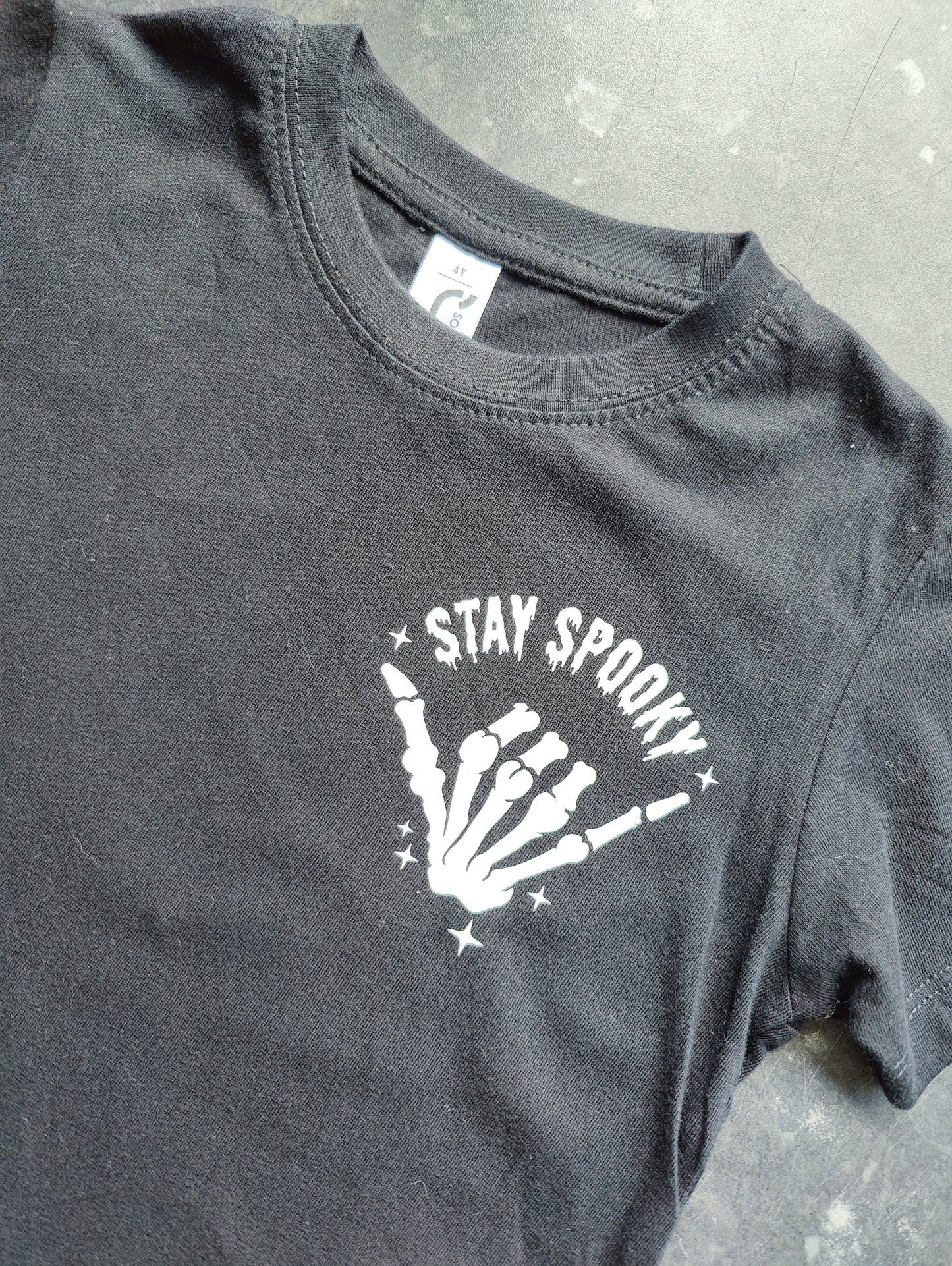 Stay spooky childrens t-shirt